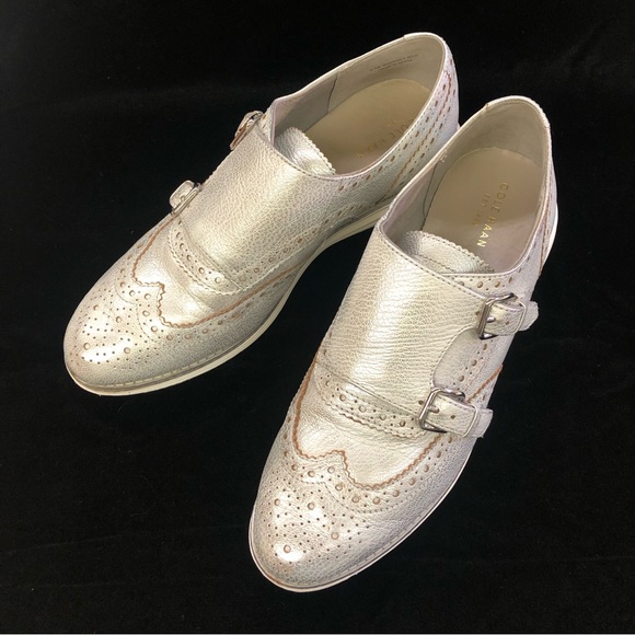 Cole Haan women’s silver wingtip Grand sneakers size 8-1/2 - Picture 3 of 12